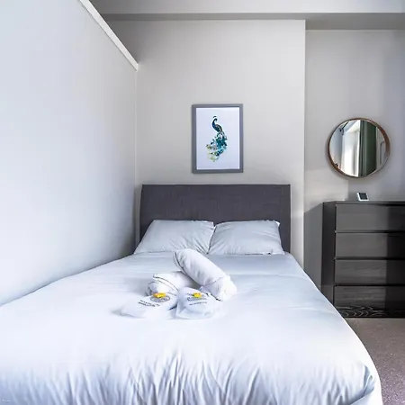 Apartman Modern 2br W/ Private Entrance *