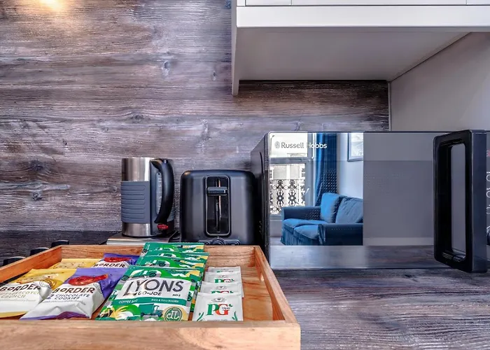 Artful Flat With Skyline View, Stokes Croft * Bristol