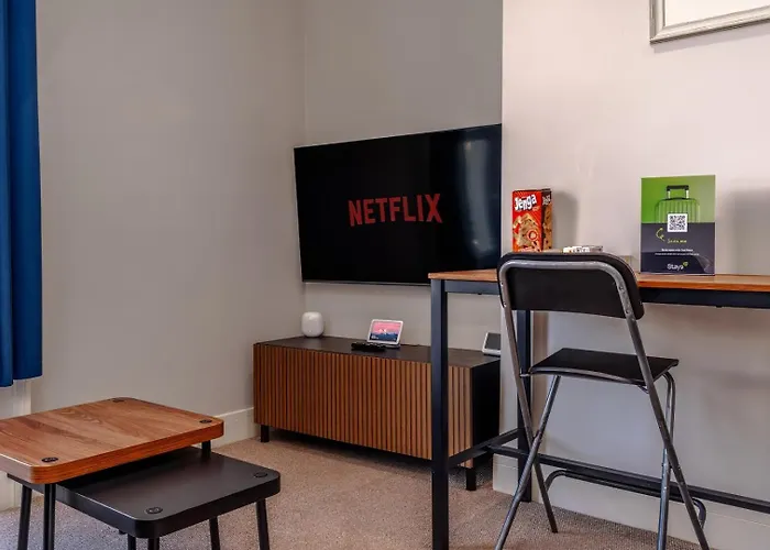 Artful Flat With Skyline View, Stokes Croft Apartmán *