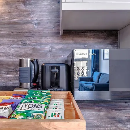 Modern 2br W/ Private Entrance * Bristol